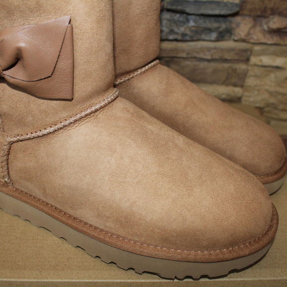 UGG DAELYN LEATHER BOW SUEDE BOOTS NEW! CHESTNUT - Picture 8 of 8